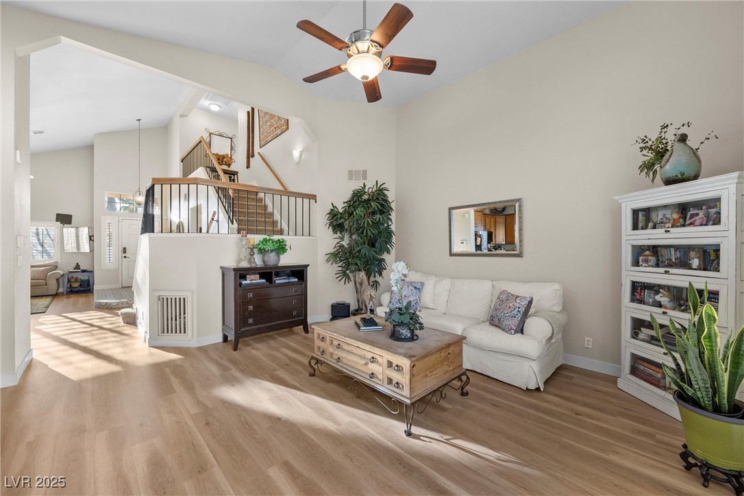 Las Vegas, Nevada 89117, United States, 4 Bedrooms Bedrooms, ,3 BathroomsBathrooms,Residential,Active,79187