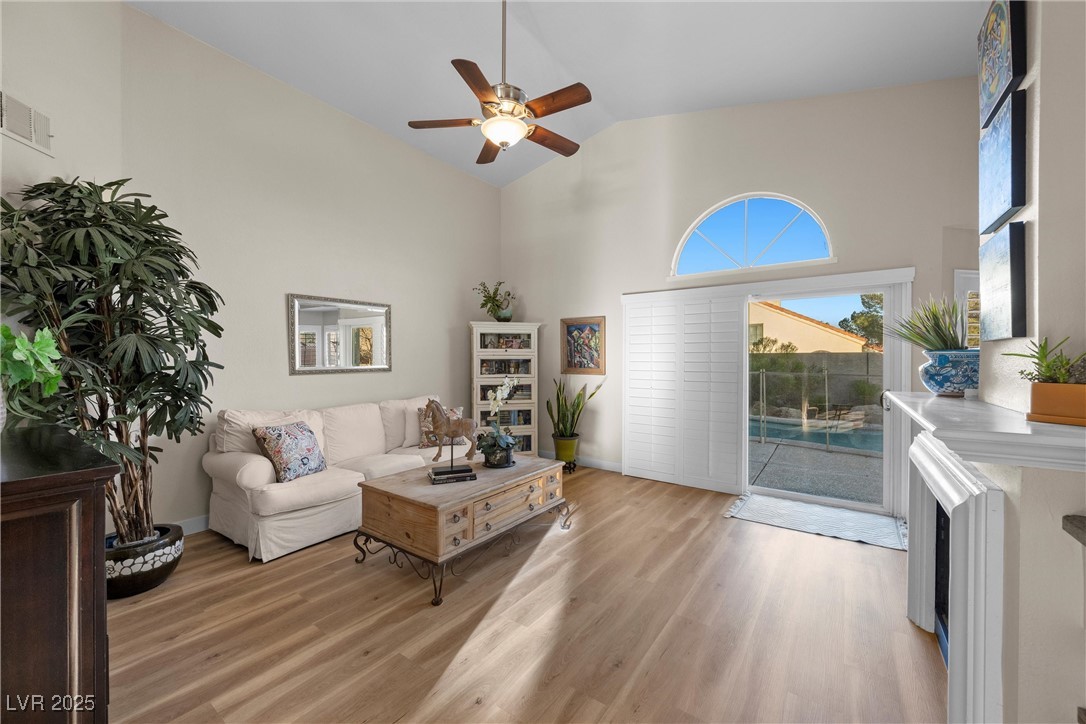 Las Vegas, Nevada 89117, United States, 4 Bedrooms Bedrooms, ,3 BathroomsBathrooms,Residential,Active,79187