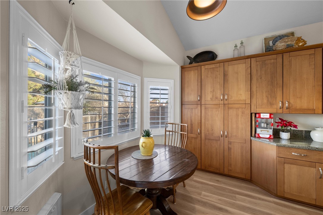 Las Vegas, Nevada 89117, United States, 4 Bedrooms Bedrooms, ,3 BathroomsBathrooms,Residential,Active,79187