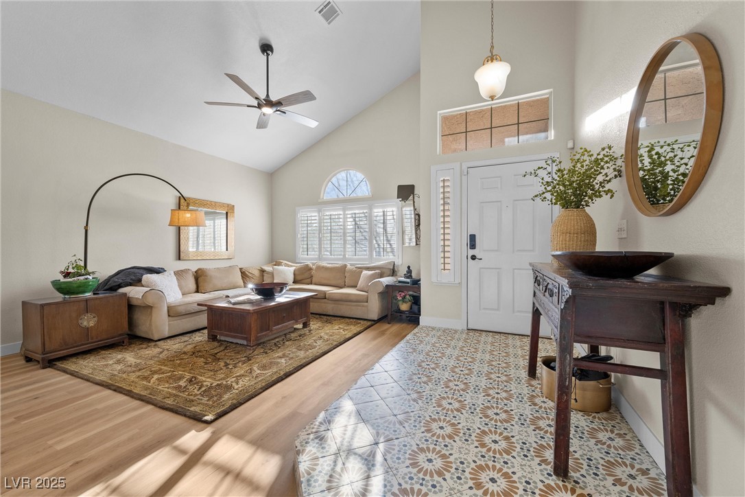 Las Vegas, Nevada 89117, United States, 4 Bedrooms Bedrooms, ,3 BathroomsBathrooms,Residential,Active,79187