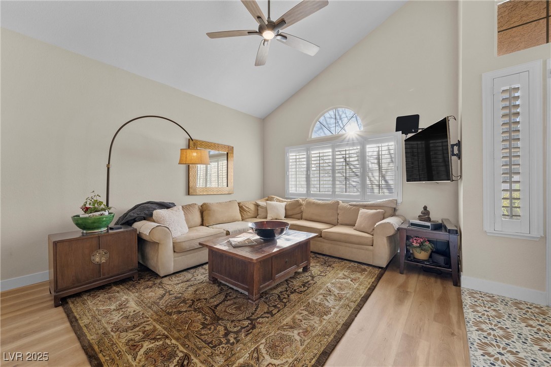 Las Vegas, Nevada 89117, United States, 4 Bedrooms Bedrooms, ,3 BathroomsBathrooms,Residential,Active,79187