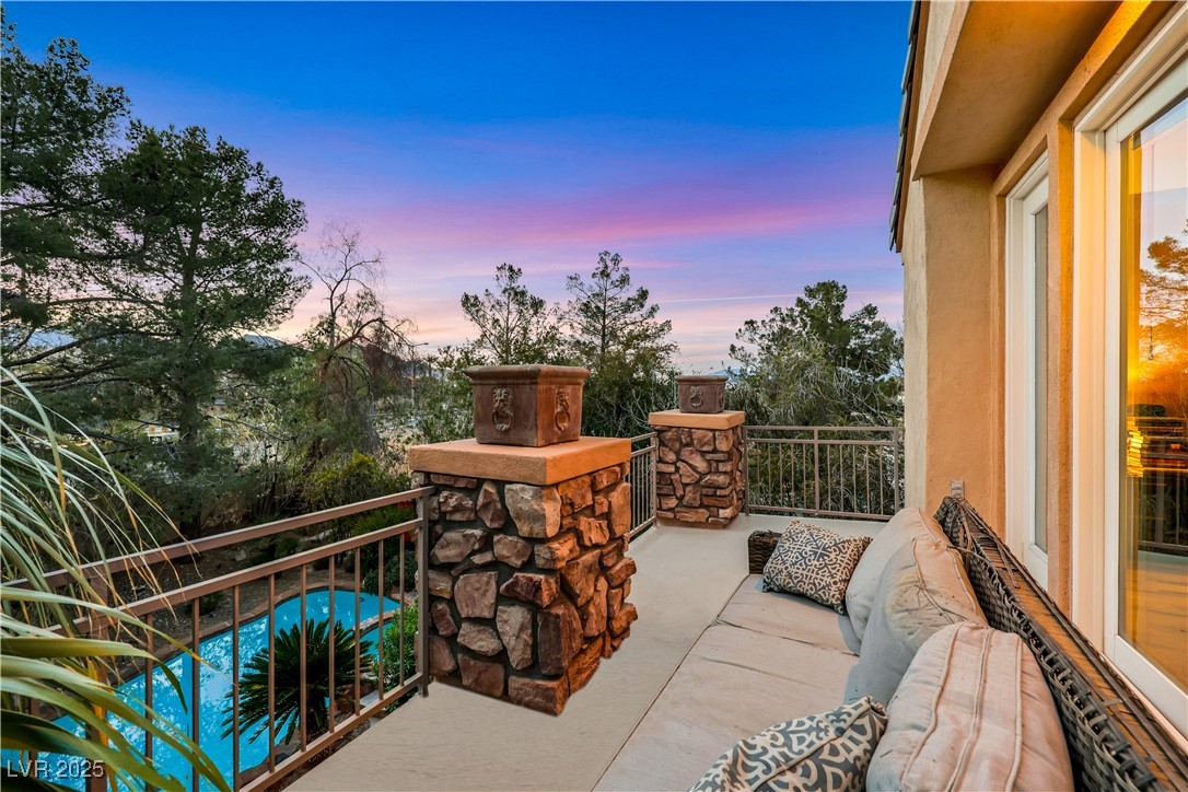 Las Vegas, Nevada 89145, United States, 3 Bedrooms Bedrooms, ,4 BathroomsBathrooms,Residential,Active,82971