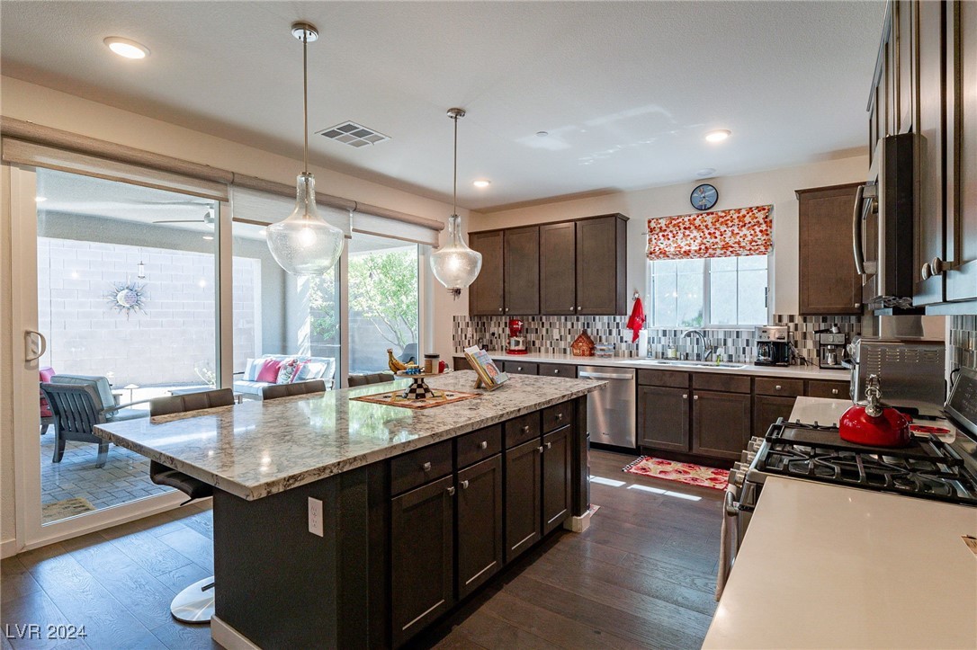 Henderson, Nevada 89052, United States, 3 Bedrooms Bedrooms, ,3 BathroomsBathrooms,Residential,Active,34091