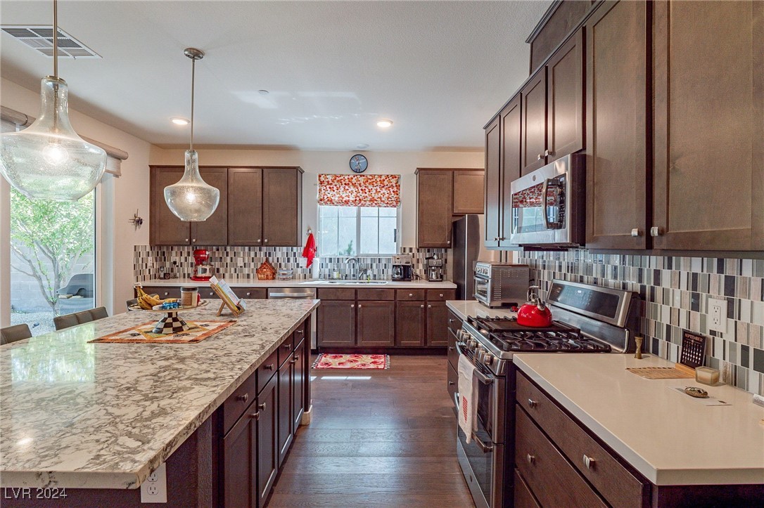 Henderson, Nevada 89052, United States, 3 Bedrooms Bedrooms, ,3 BathroomsBathrooms,Residential,Active,34091