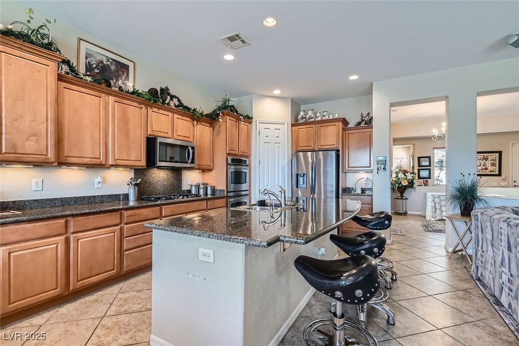 Photo of 2345 Gondi Castle Avenue, Henderson, NV 89044 (MLS # 2660066)