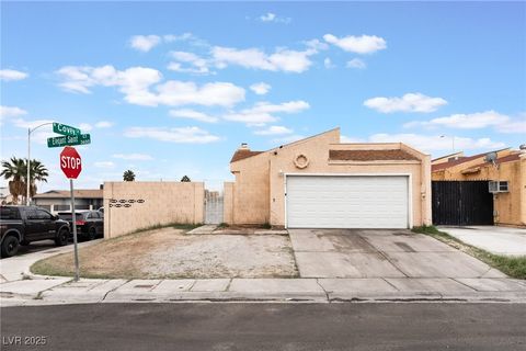 Photo of 3647 Elegant Saint Court, Las Vegas, NV 89115 (MLS # 2740433)
