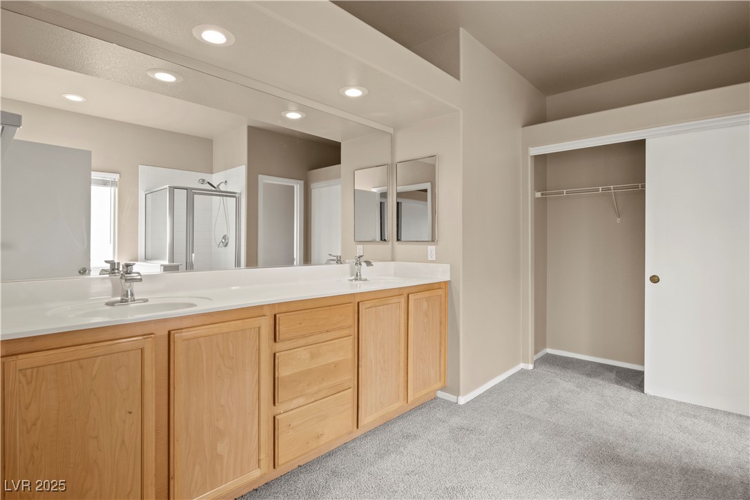 Las Vegas, Nevada 89129, United States, 4 Bedrooms Bedrooms, ,3 BathroomsBathrooms,Residential,Active,201191