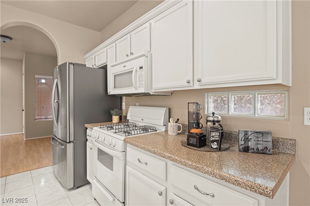 Las Vegas, Nevada 89129, United States, 4 Bedrooms Bedrooms, ,3 BathroomsBathrooms,Residential,Active,201191