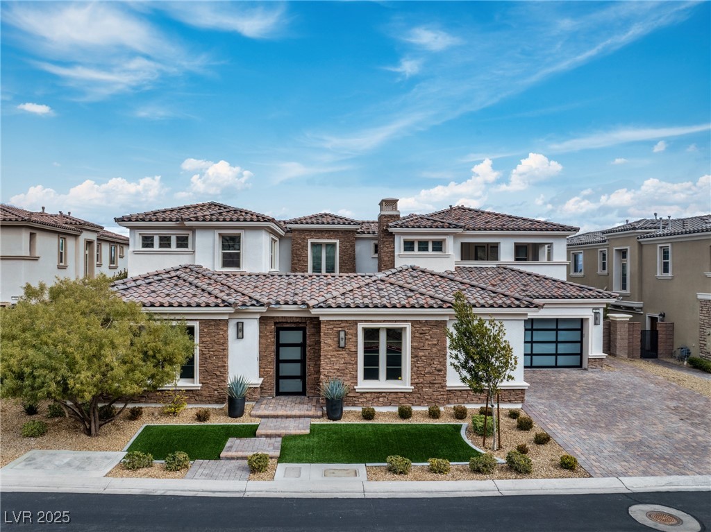12 Olympia Chase Drive