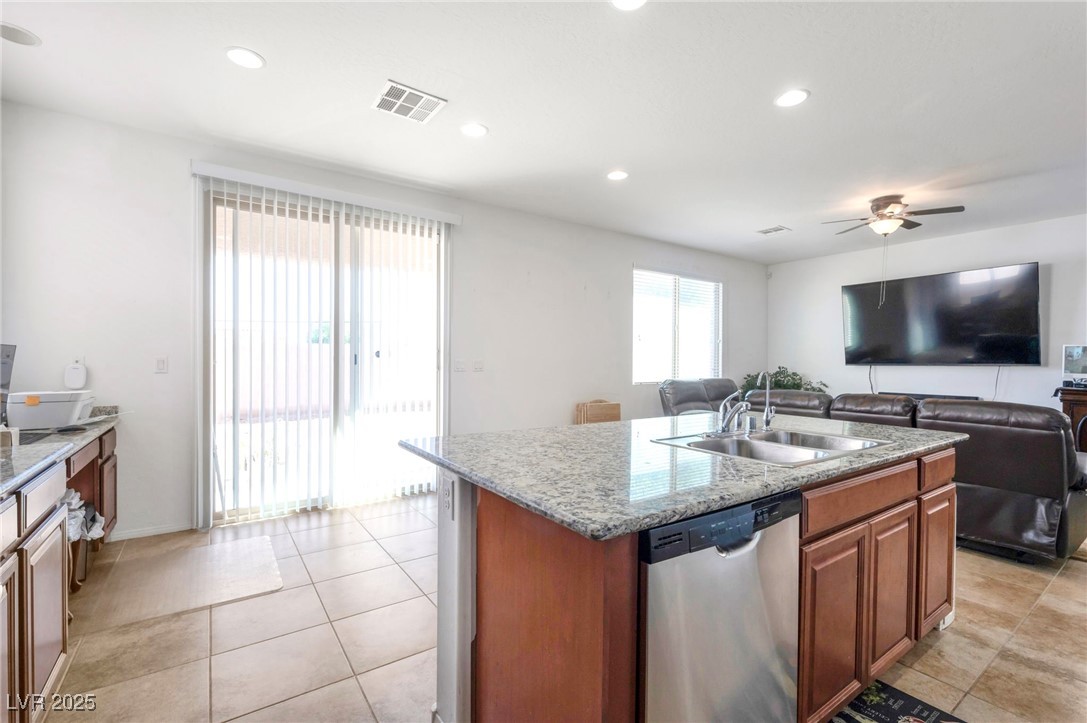 Las Vegas, Nevada 89122, United States, 3 Bedrooms Bedrooms, ,3 BathroomsBathrooms,Residential,Active,239284