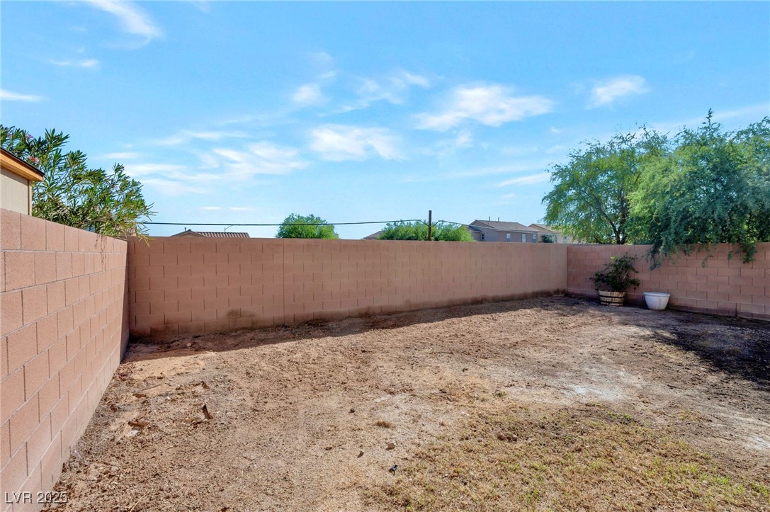 Las Vegas, Nevada 89122, United States, 3 Bedrooms Bedrooms, ,3 BathroomsBathrooms,Residential,Active,239284