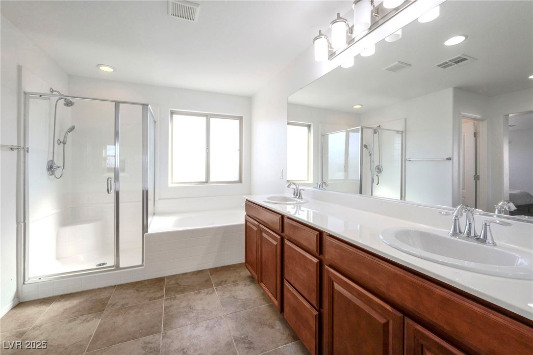 Las Vegas, Nevada 89122, United States, 3 Bedrooms Bedrooms, ,3 BathroomsBathrooms,Residential,Active,239284