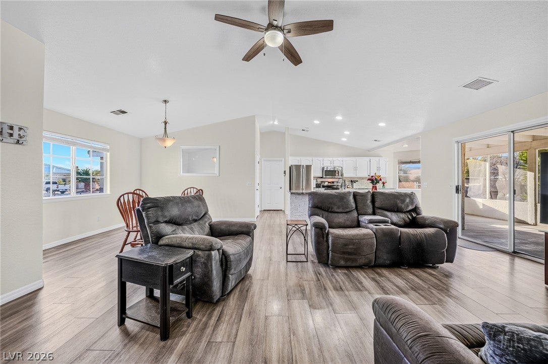 720 Indian Wells Court