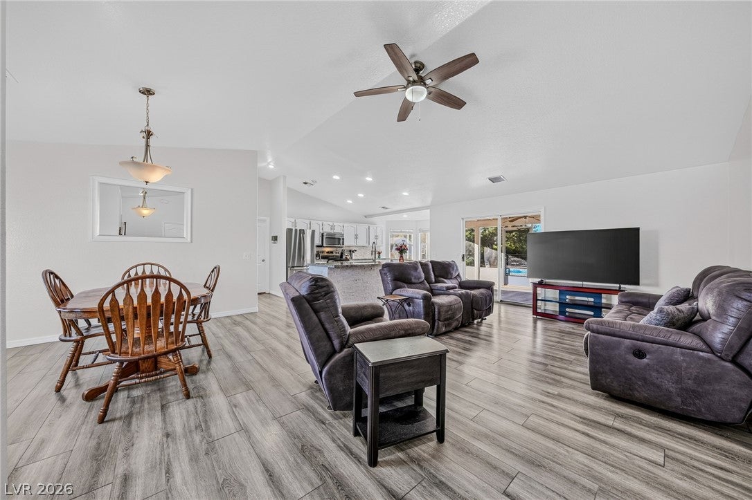 720 Indian Wells Court