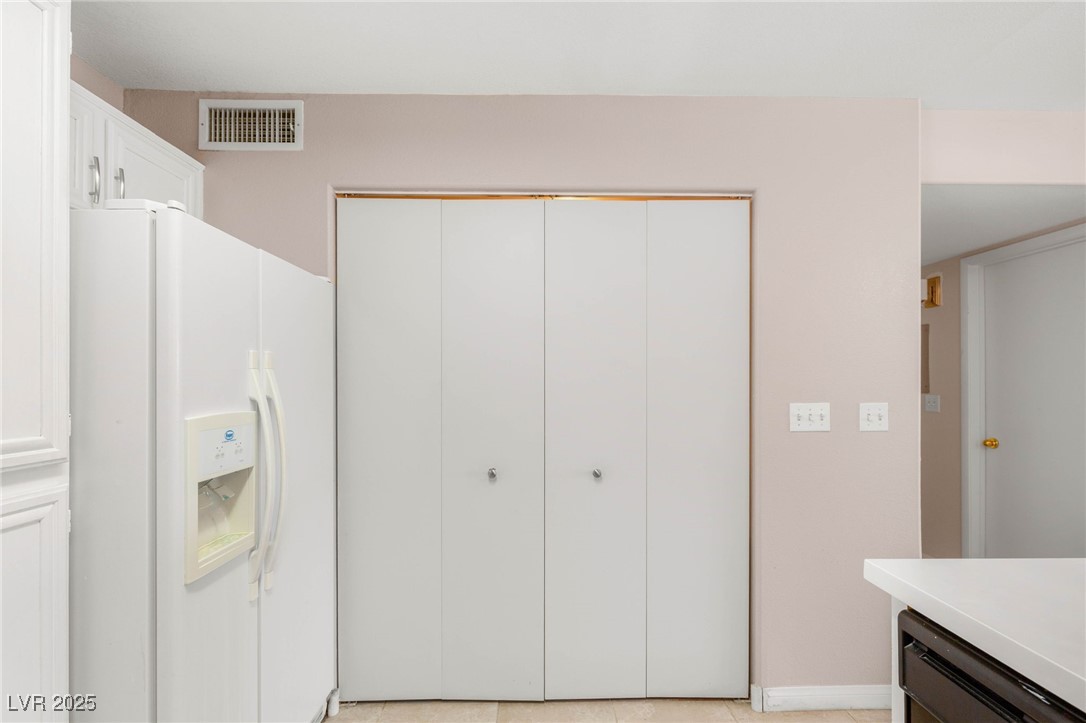 Las Vegas, Nevada 89128, United States, 2 Bedrooms Bedrooms, ,2 BathroomsBathrooms,Residential,Active,231558