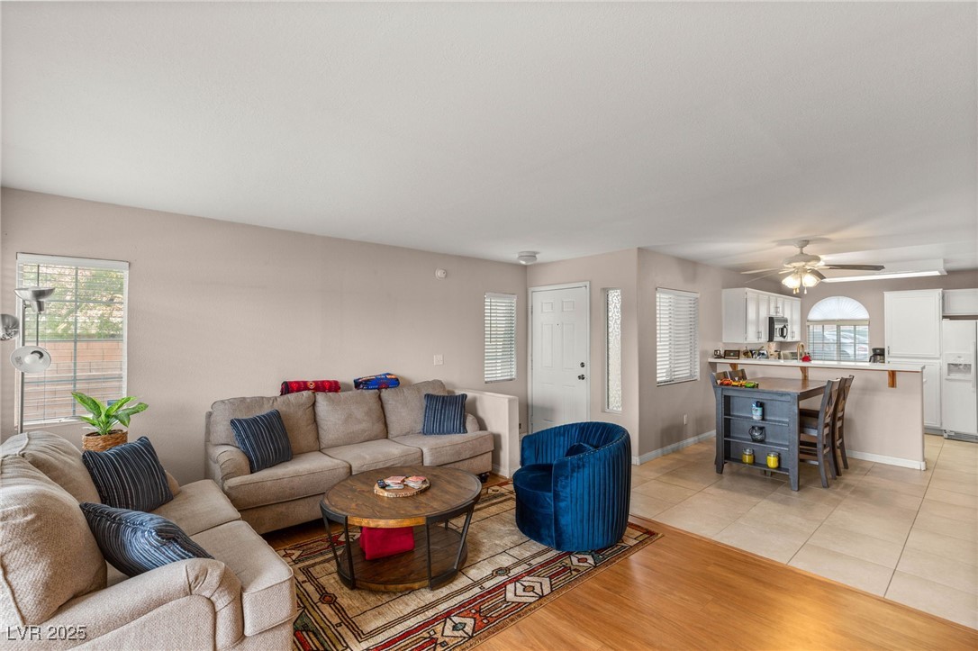 Las Vegas, Nevada 89128, United States, 2 Bedrooms Bedrooms, ,2 BathroomsBathrooms,Residential,Active,231558