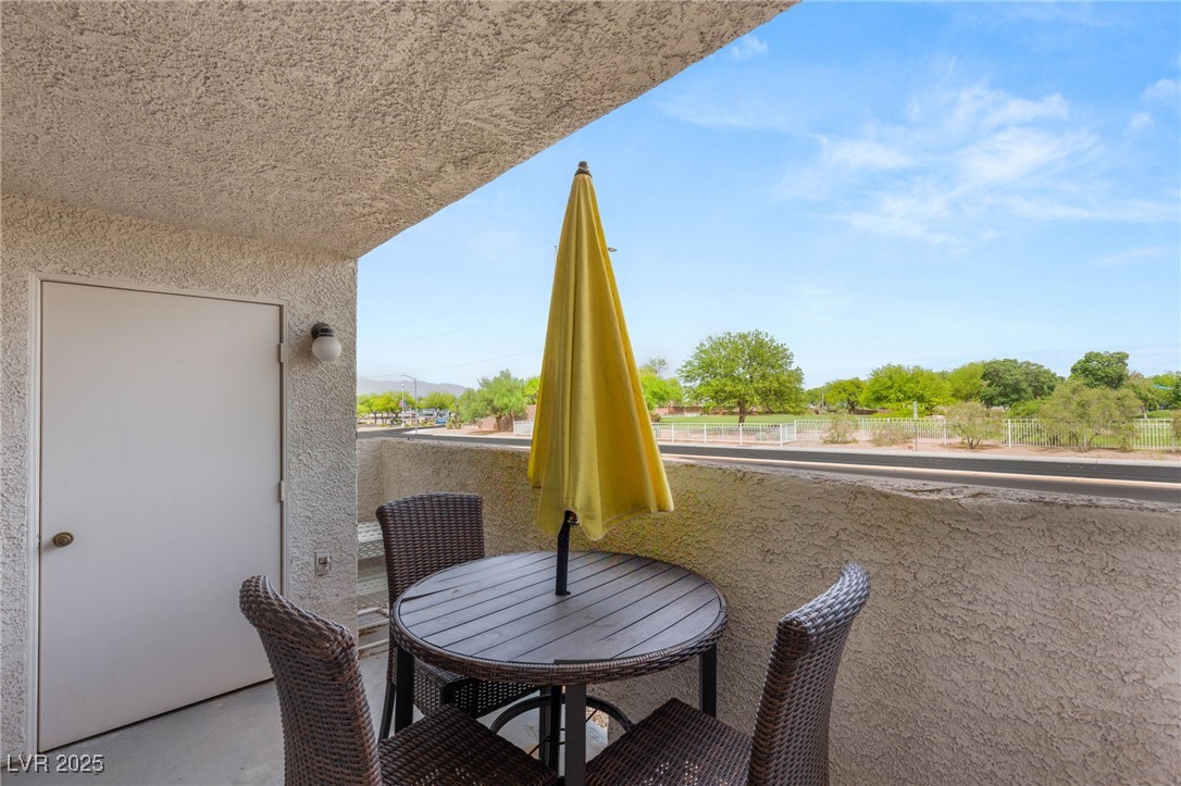 Las Vegas, Nevada 89128, United States, 2 Bedrooms Bedrooms, ,2 BathroomsBathrooms,Residential,Active,231558