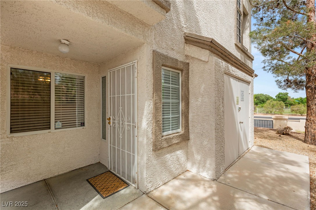 Las Vegas, Nevada 89128, United States, 2 Bedrooms Bedrooms, ,2 BathroomsBathrooms,Residential,Active,231558