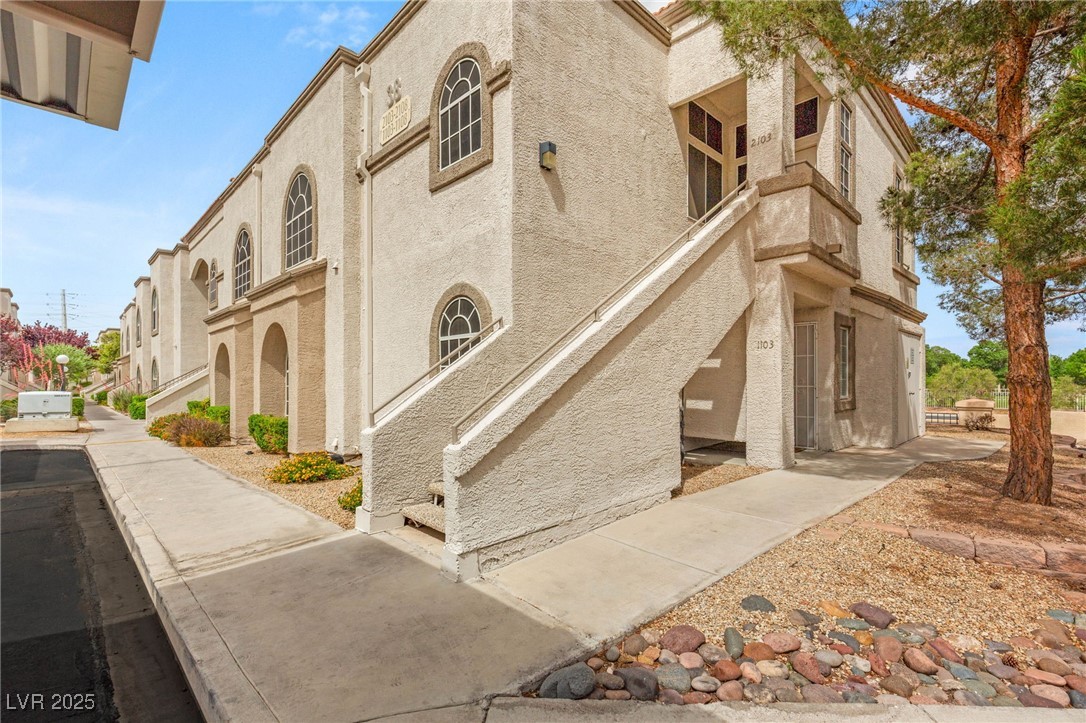 Las Vegas, Nevada 89128, United States, 2 Bedrooms Bedrooms, ,2 BathroomsBathrooms,Residential,Active,231558