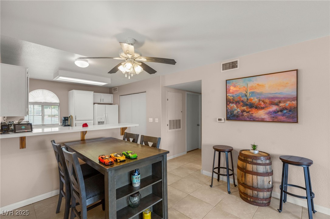 Las Vegas, Nevada 89128, United States, 2 Bedrooms Bedrooms, ,2 BathroomsBathrooms,Residential,Active,231558