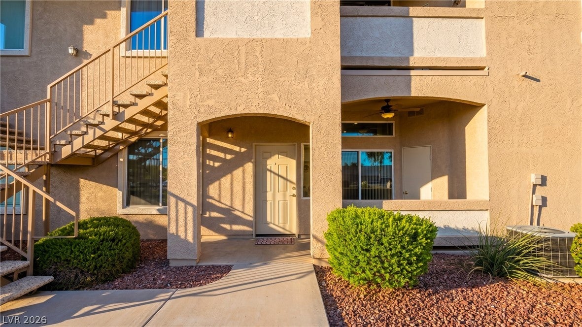 2305 W Horizon Ridge Parkway 1512