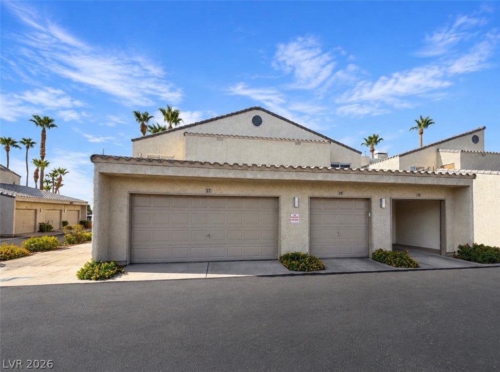 6250 W Flamingo Road 37