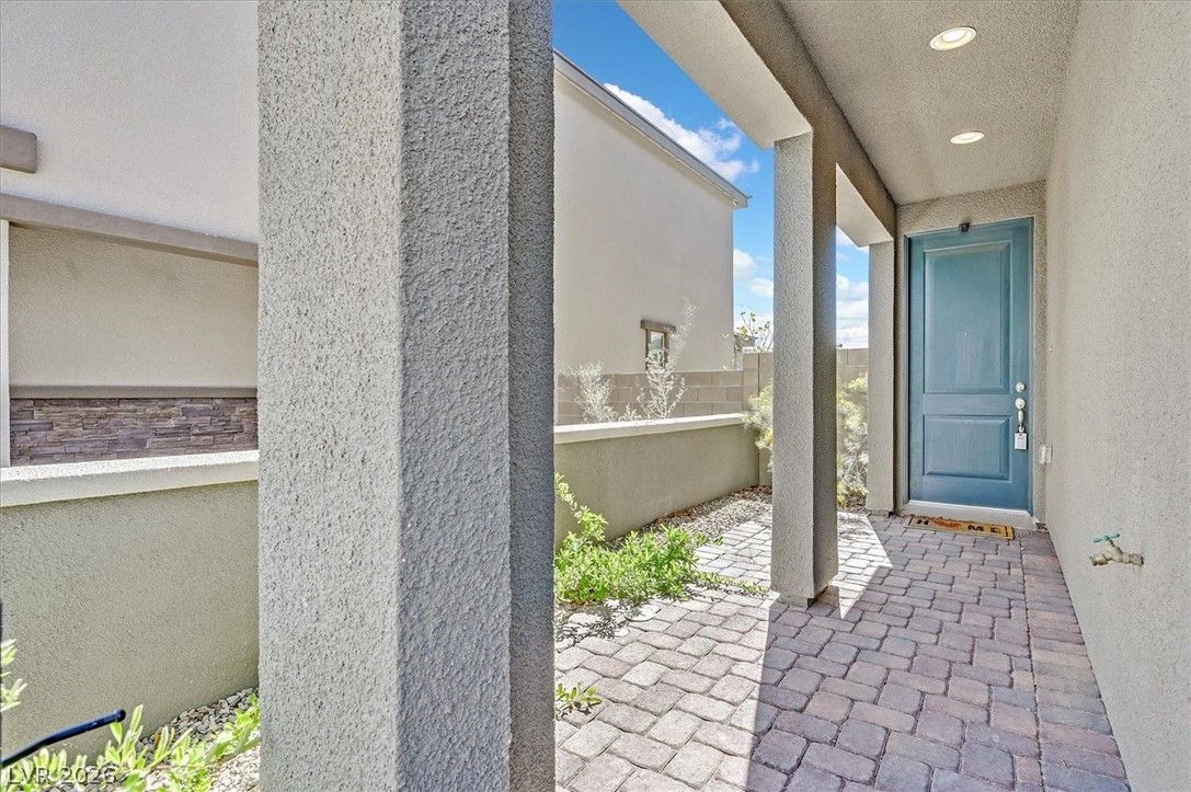 921 Cirrus Cloud Avenue