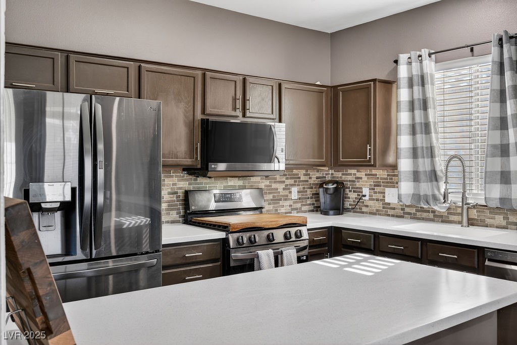 9331 Coral Berry Street