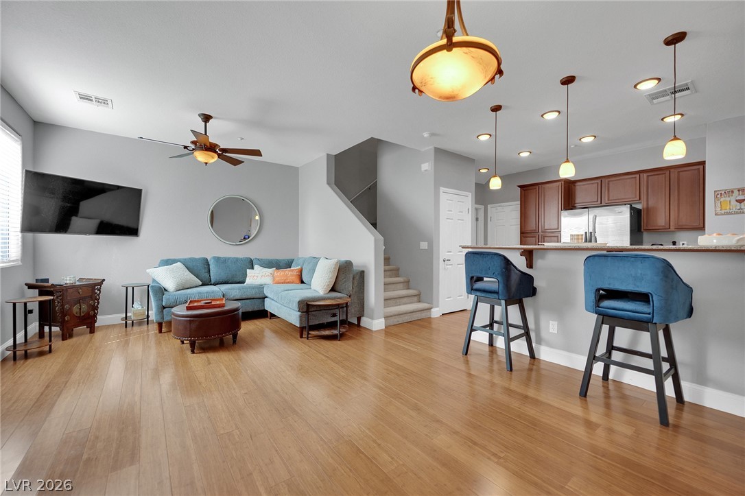 1525 Spiced Wine Avenue 12103