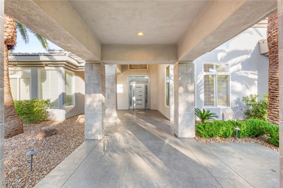 Properties 2 2032 Troon Drive