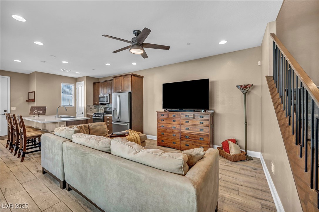 Properties 1 500 Pear Lake Street