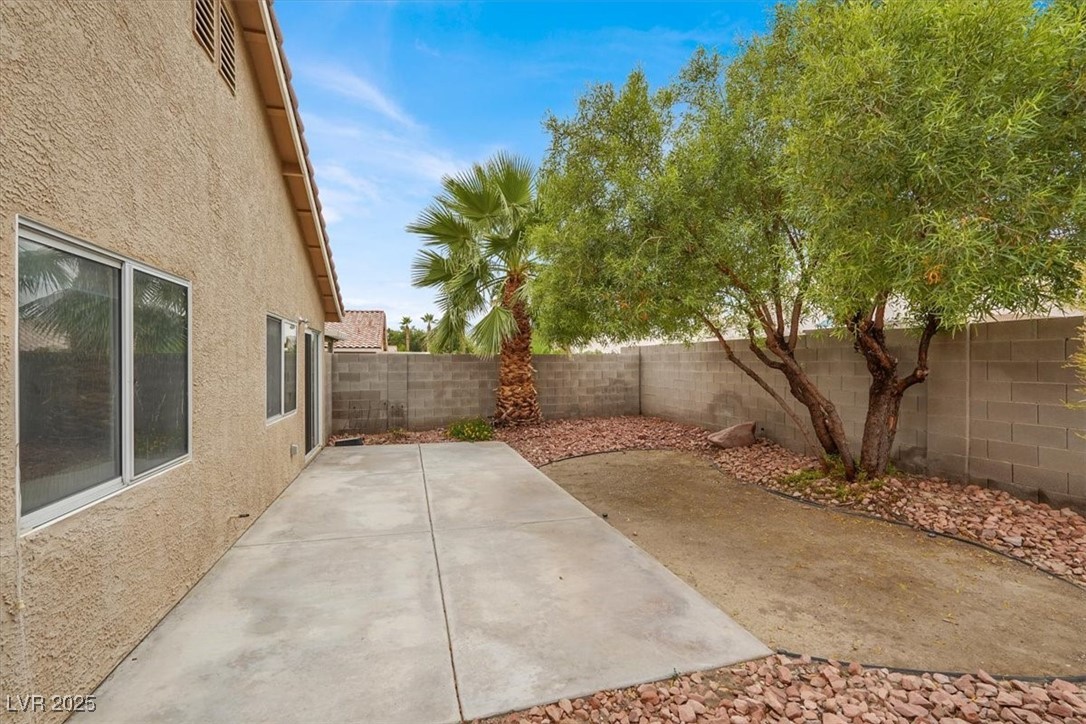 Las Vegas, Nevada 89130, United States, 3 Bedrooms Bedrooms, ,2 BathroomsBathrooms,Residential,Active,204870