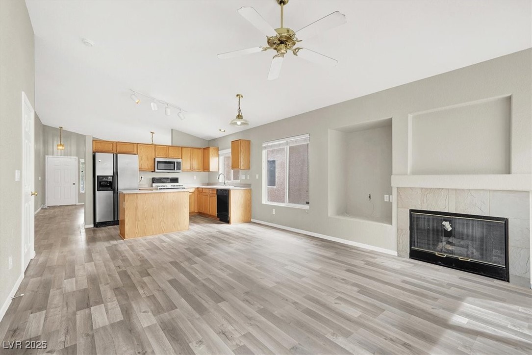 Las Vegas, Nevada 89130, United States, 3 Bedrooms Bedrooms, ,2 BathroomsBathrooms,Residential,Active,204870