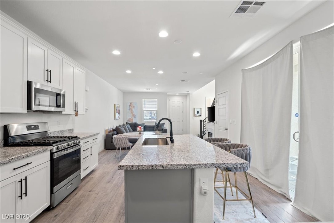 4526 Cloudrest Peak Street