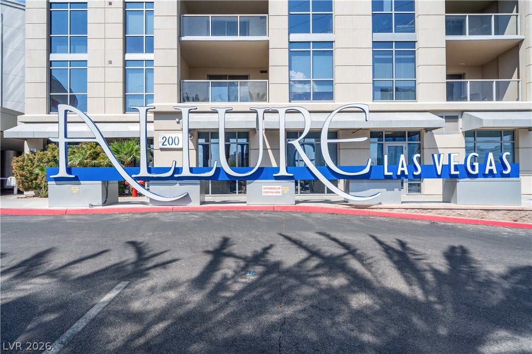 200 W Sahara Avenue 1804