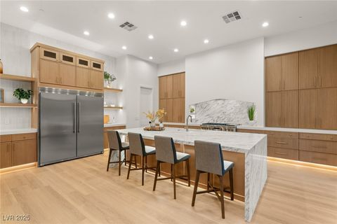 32 HASSAYAMPA Trail Henderson NV 89052