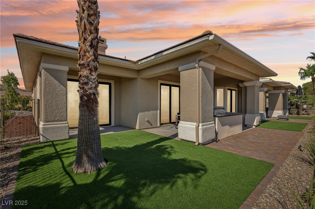 Properties 4 10480 Premia Place