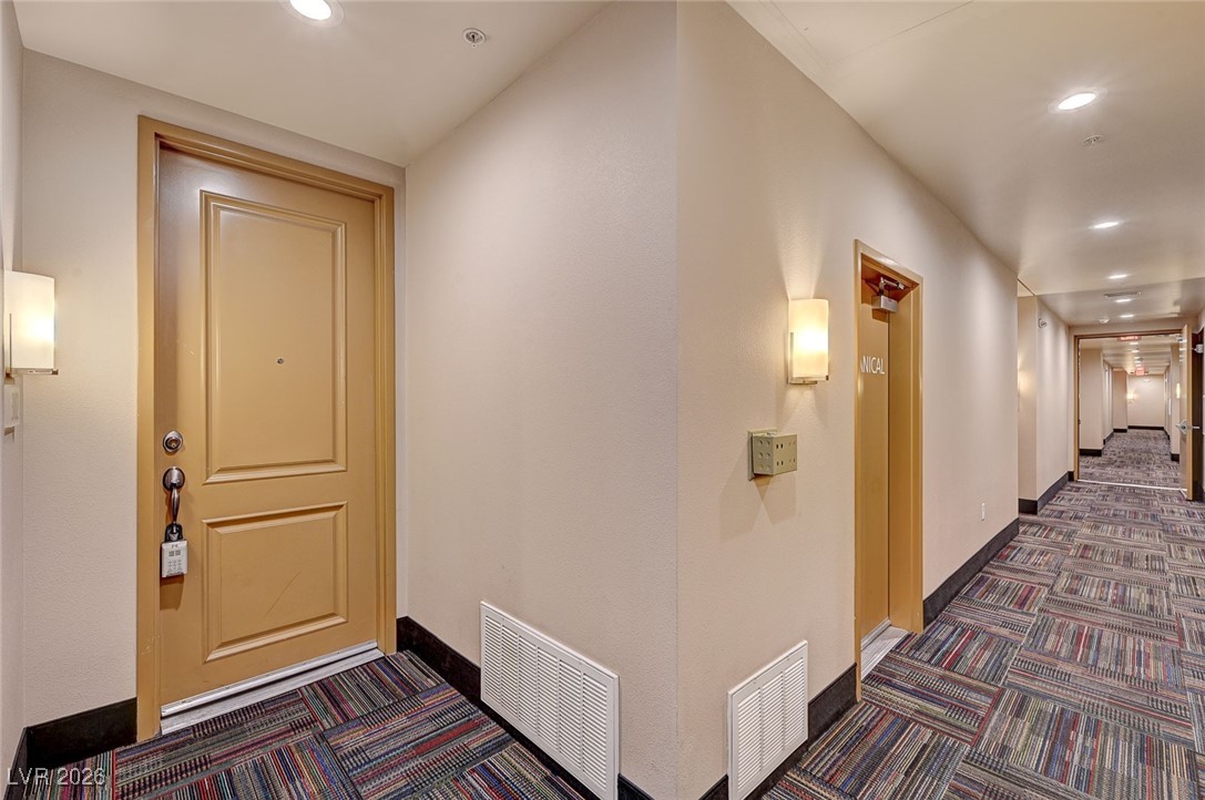 31 E Agate Avenue 302