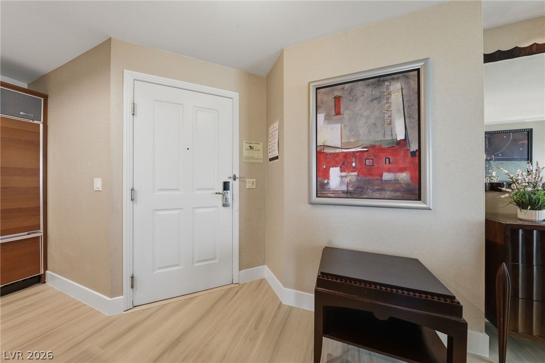135 E Harmon Avenue 2721