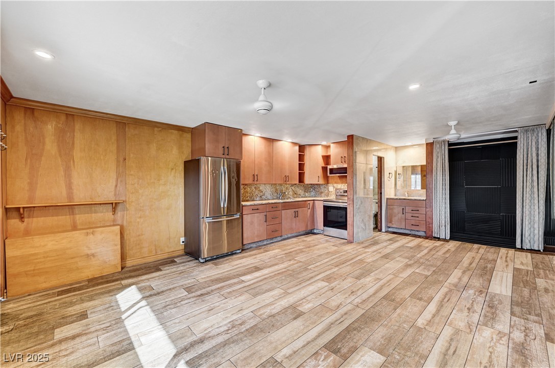 4600 Paradise Road 40