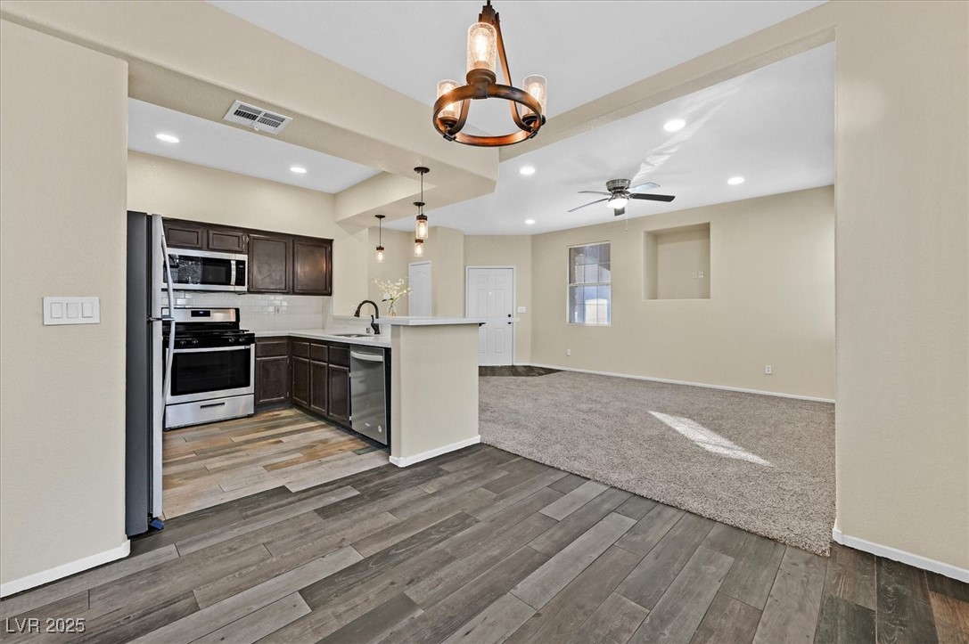 Las Vegas, Nevada 89128, United States, 3 Bedrooms Bedrooms, ,2 BathroomsBathrooms,Residential,Active,245774