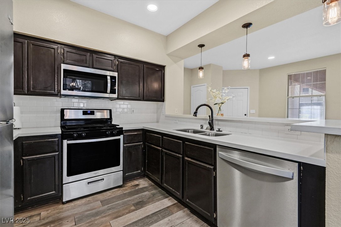 Las Vegas, Nevada 89128, United States, 3 Bedrooms Bedrooms, ,2 BathroomsBathrooms,Residential,Active,245774