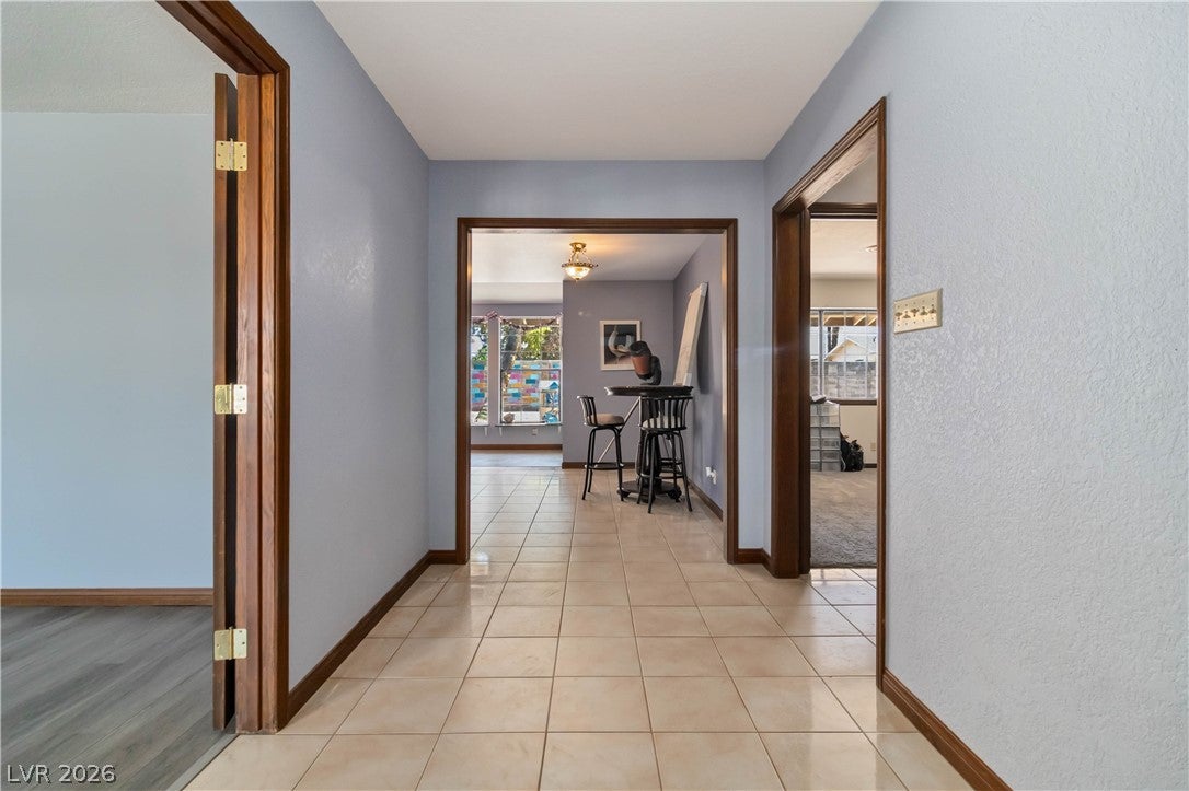 1727 Cherokee Lane