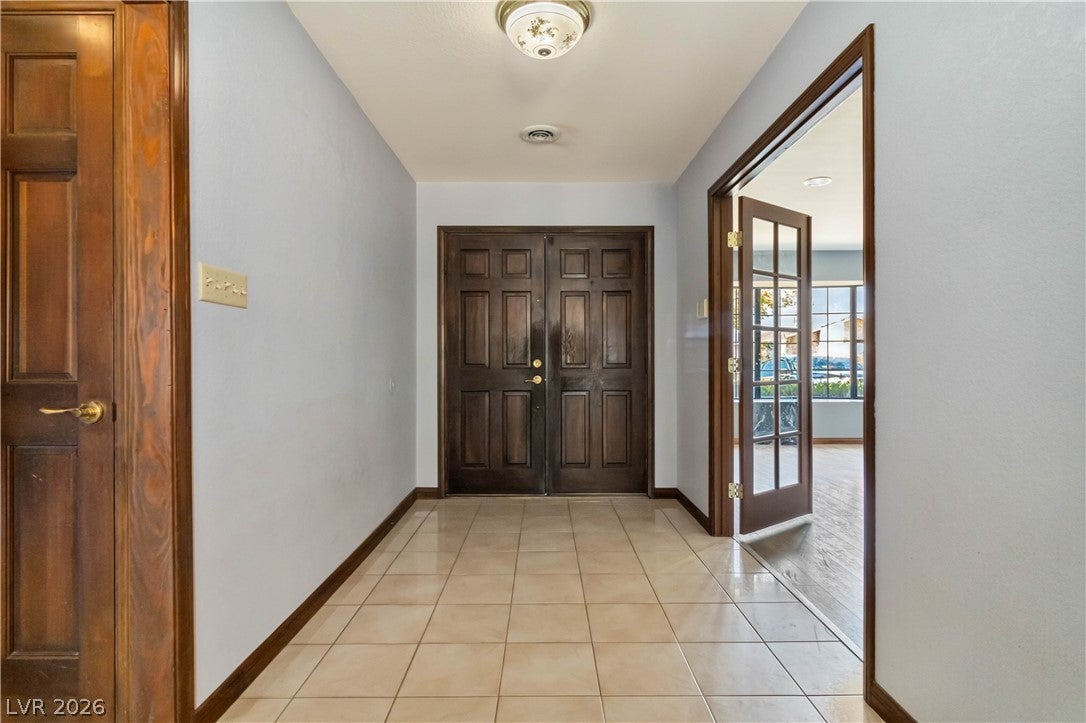 1727 Cherokee Lane