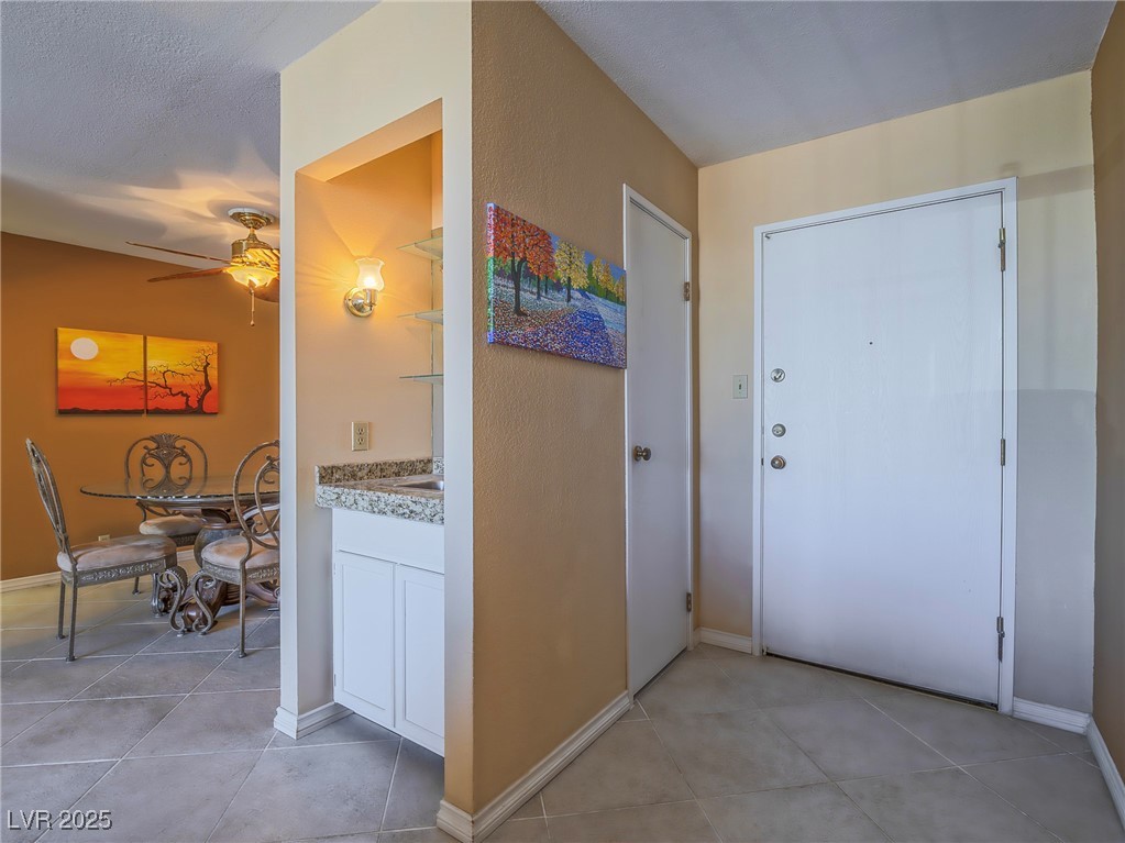 725 N Royal Crest Circle 231