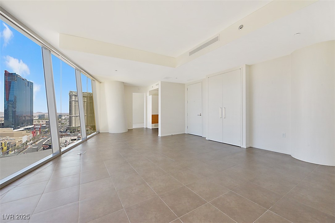 3722 Las Vegas Boulevard 1207