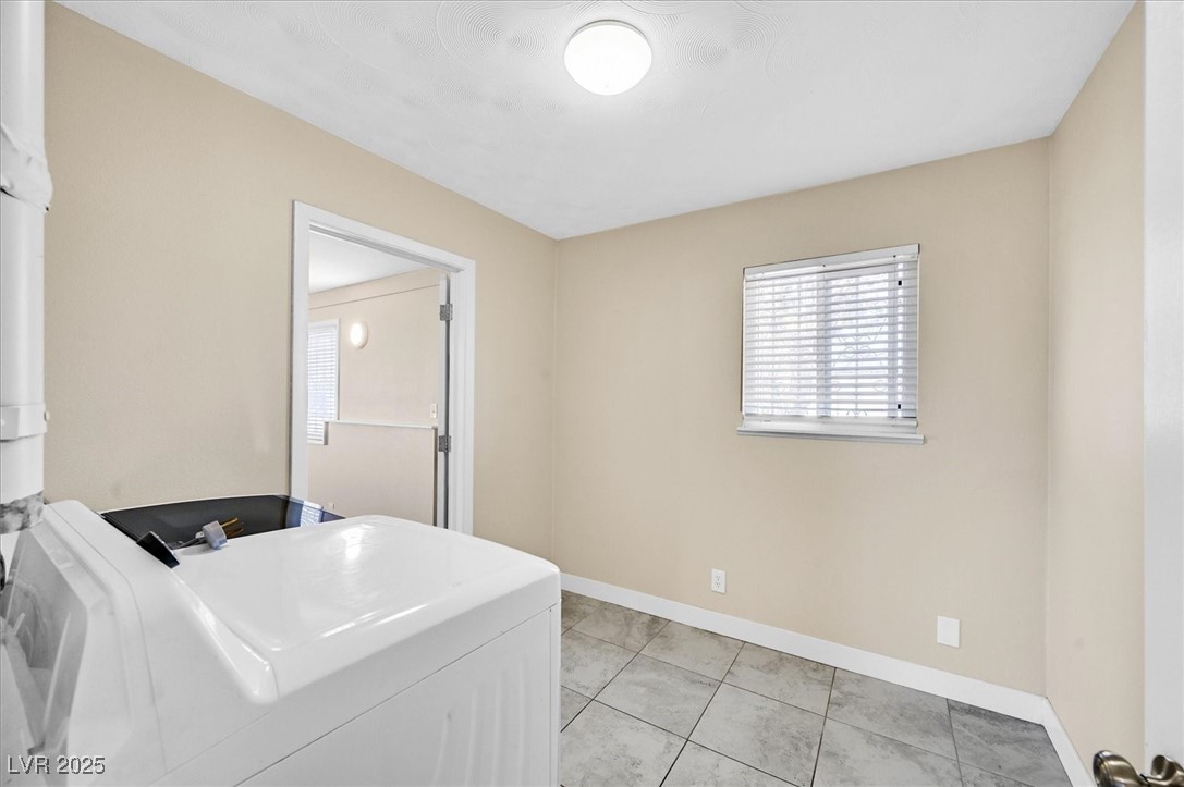 Las Vegas, Nevada 89107, United States, 4 Bedrooms Bedrooms, ,2 BathroomsBathrooms,Residential,Active,195931