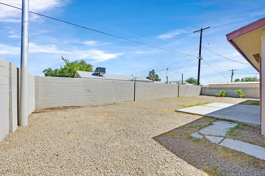 Las Vegas, Nevada 89107, United States, 4 Bedrooms Bedrooms, ,2 BathroomsBathrooms,Residential,Active,195931