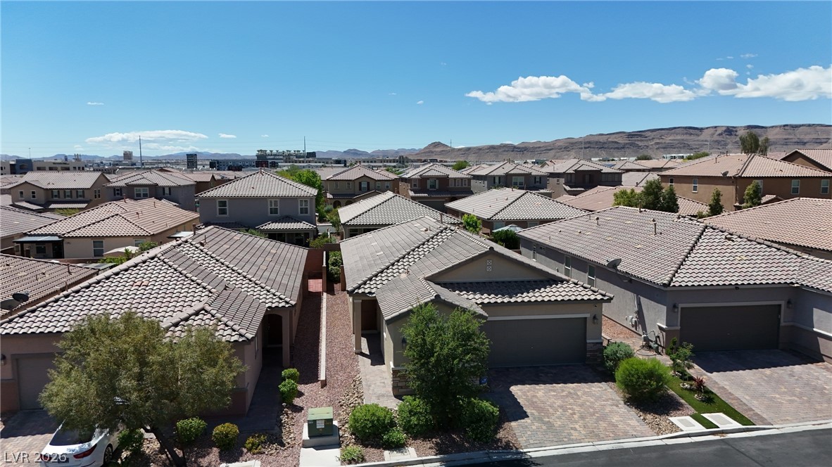 9257 Valley Betica Avenue