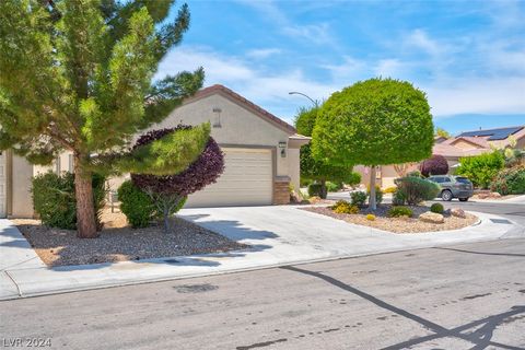 Single Family Residence in North Las Vegas NV 7633 Wingspread Street.jpg